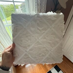 White Floral Decorative Photoboard